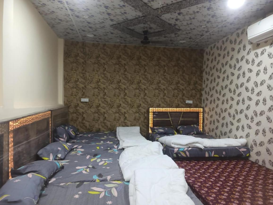 Hotel Shree Kashi Govardhan Dham Ujjain Exterior foto